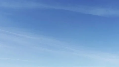 Blue sky and soft clouds timelapse 스톡 동영상 152826096