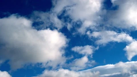 Blue sky and white cloud natural background. 4K sky cloud real time video. Video stock 235556581