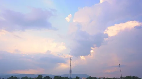 Blue sky and white clouds on summer season 库存影片 129579823
