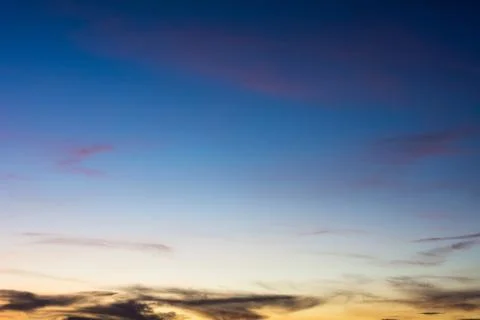 Blue sky background with beautiful clouds Foto stock