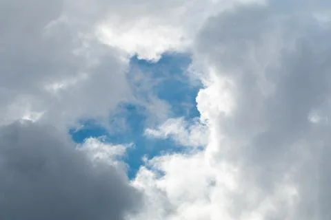 Blue sky background with clouds. Foto stock