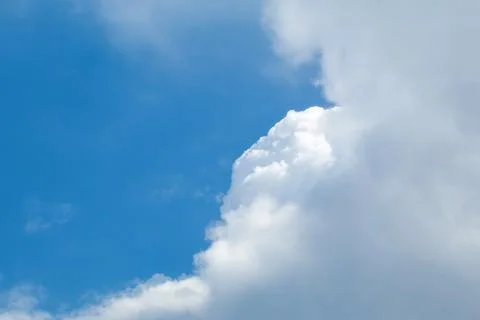 Blue sky background with clouds. Foto stock