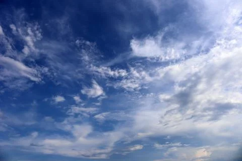 Blue sky background with tiny clouds. Foto stock