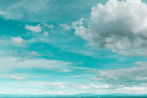 Blue sky background with tiny clouds Foto stock