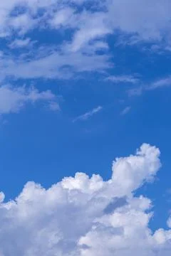 Blue sky background with tiny clouds for design Foto stock