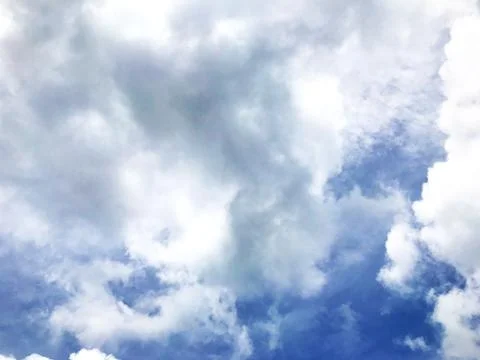 Blue Sky Background Wallpaper with Clouds Foto stock