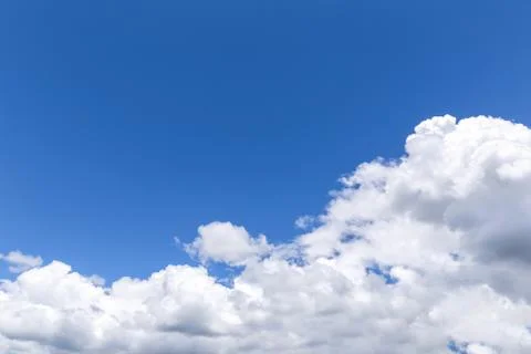 Blue sky background with white clouds, rain clouds. Foto stock