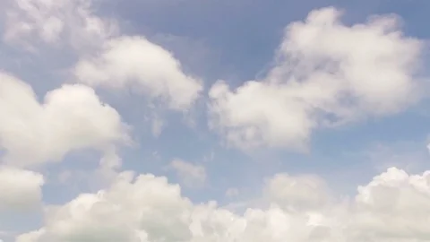Blue sky with clouds and palm trees 스톡 동영상 85277724