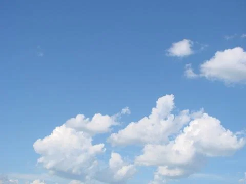 Blue sky with clouds nature for background. Pattern of clouds in the blue sky Foto stock