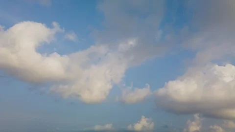 Blue sky with clouds - Panning motion with gimbal Stock Footage 111163594