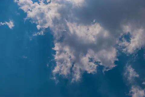 Blue sky with cotton like clouds Stock-Fotos