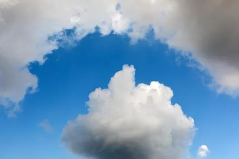 Blue sky with fluffy cloud as background texture Foto stock