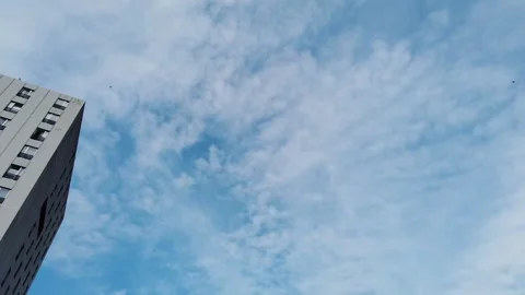 Blue sky Vídeos de archivo 273992216