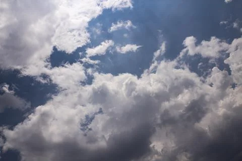 Blue sky with many clouds 库存照片