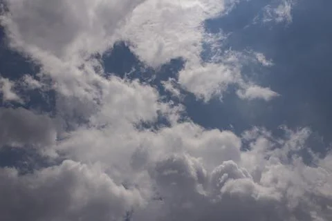 Blue sky with many clouds 库存照片