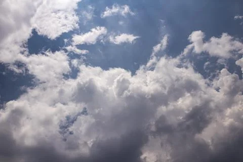 Blue sky with many clouds 库存照片
