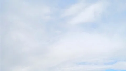 Blue sky with many white clouds timelapse 스톡 동영상 82986056