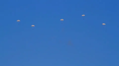 Blue sky parashutes Stock Footage 30298033
