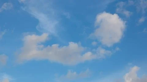 Blue Sky with Scattered Clouds Stock-Fotos