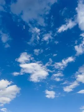 Blue Sky With Scattered Clouds Fotos de archivo