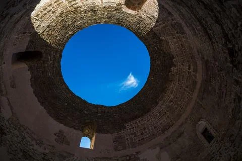 Blue sky through an oculus in Palace of Diocletian Stock Photos