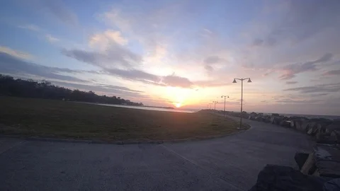 Blue sky time lapse. Moving Clouds Vídeo Stock 125827758