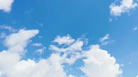 Blue sky video background, 4k video. Vidéo 134885522