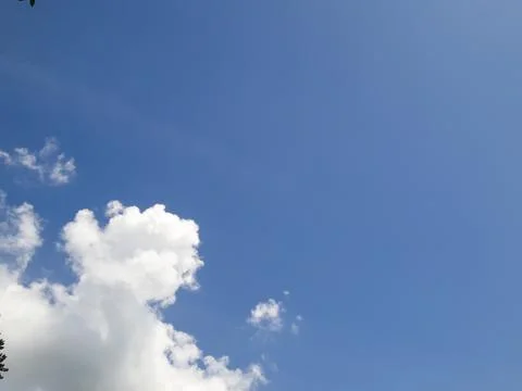 Blue Sky with White Clouds Background on Sunny Day 스톡 사진