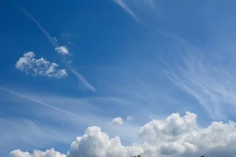 Blue sky with white clouds background Fotos Stock