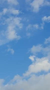 Blue Sky with White Clouds Stockfoto's