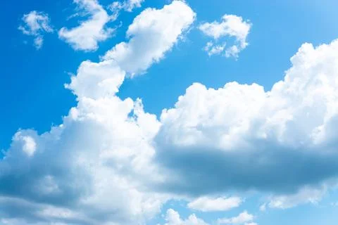 Blue sky with white clouds. Summer beautiful landscape Foto stock