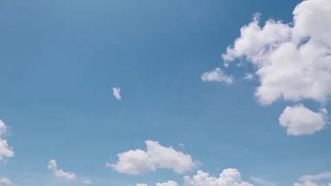 Blue sky white clouds, Timelapse sky 動画素材 205786635