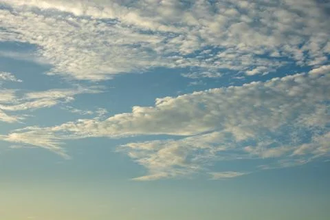 Blue Sky With Wispy Clouds Stock-Fotos