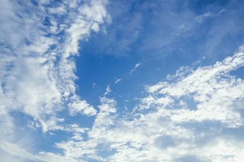 Blue Sky With Wispy Clouds Fotos de archivo