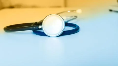 Blue stethoscope on white Foto stock