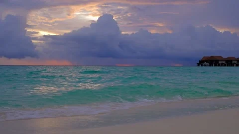 Blue turquoise ocean on the background. Vídeos de archivo 229704439