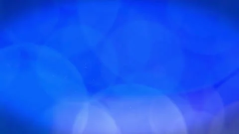 A blue video player screen with a play button and controls 库存影片 314935081