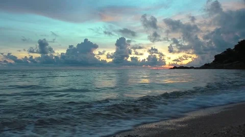 Blue waves at dawn Stock Footage 71762618