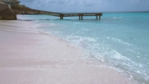 Blue waves on white beach Video stock 74024063