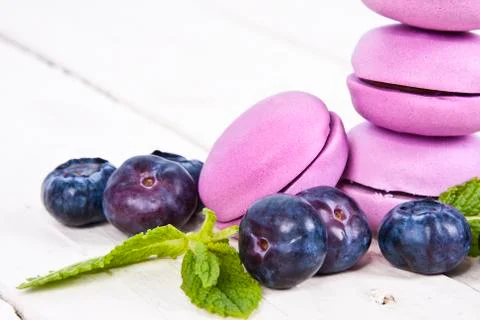 Blueberry macarons 스톡 사진