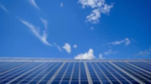 Blur background of solar station panel in the field. Electrical energy. Spate. Foto stock