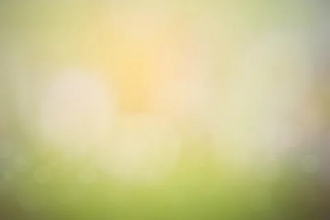 Blur circle bokeh green leaf background. Blurry yellow leaves ra Foto stock