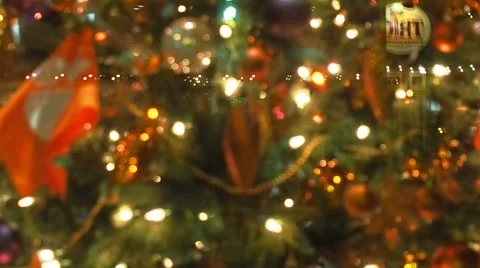 Blur to focus on christmas lights Stock Footage 58554572