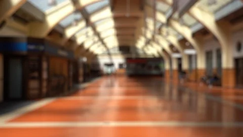 Blur Slow motion video of People passing through Railway Station Stockbeeldmateriaal 124343635