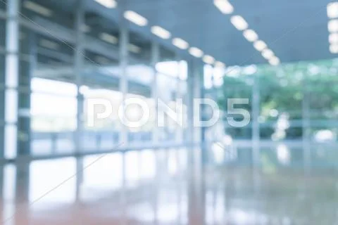 Blurred abstract background interior view looking out toward to empty office Stock-Fotos