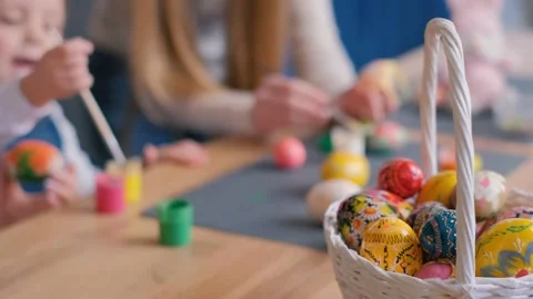 Blurred background of coloring eggs with colored paints. Easter holiday concept Stock-Footage 236220534