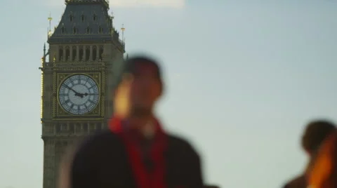 Blurred crowds walking in front of Big Ben in London in slow motion Stock Footage 49527609