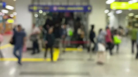 Blurred defocused crowd Vídeo Stock 332542171