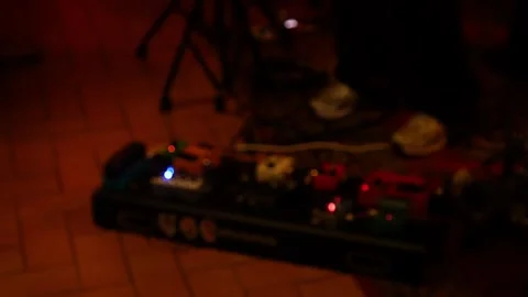 Blurred defocused guitar effect pedal board Видео 336593379