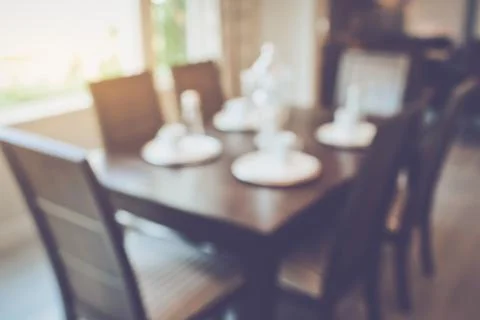 Blurred Dining Room Table with Retro Instagram Style Filter Stock-Fotos